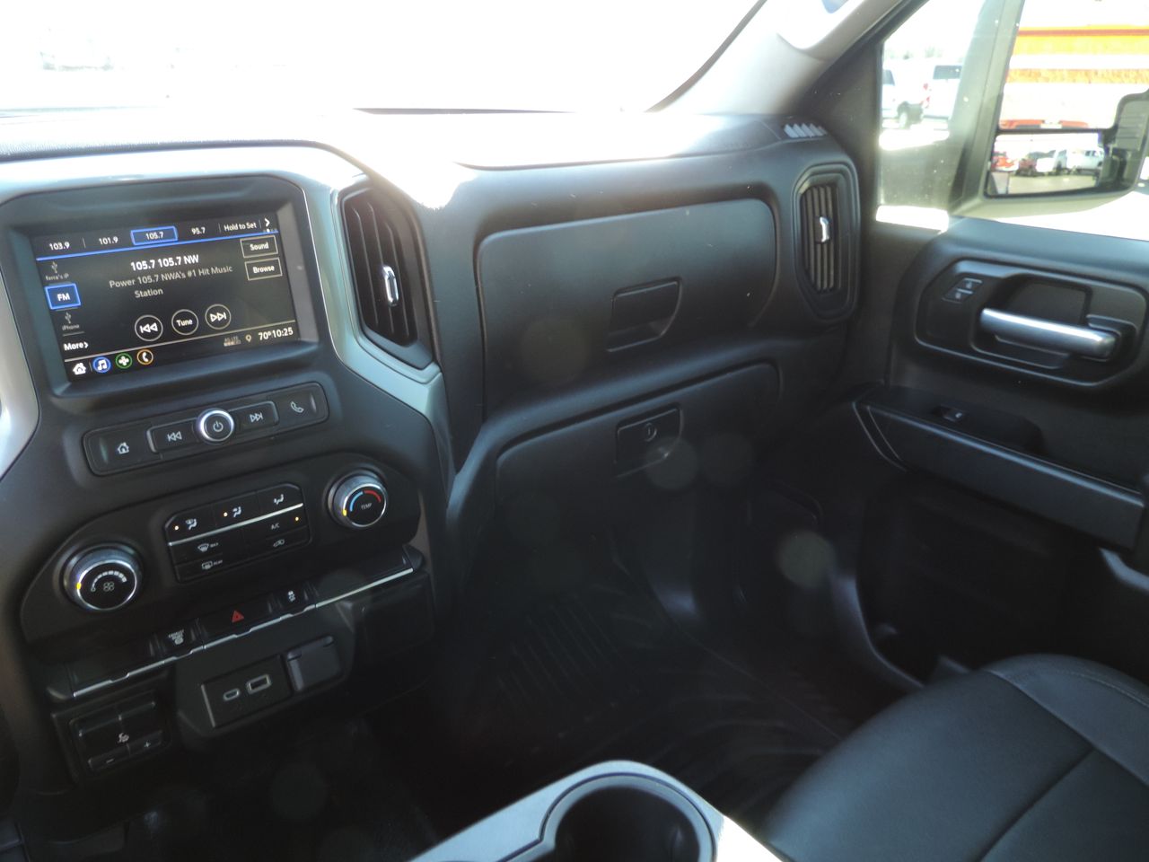 2023 Chevrolet Silverado 3500HD Reg. Cab W/T Flatbed DRW 4WD