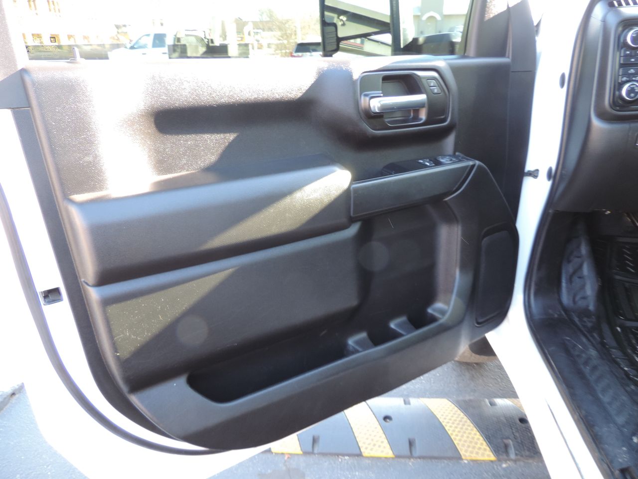 2023 Chevrolet Silverado 3500HD Reg. Cab W/T Flatbed DRW 4WD