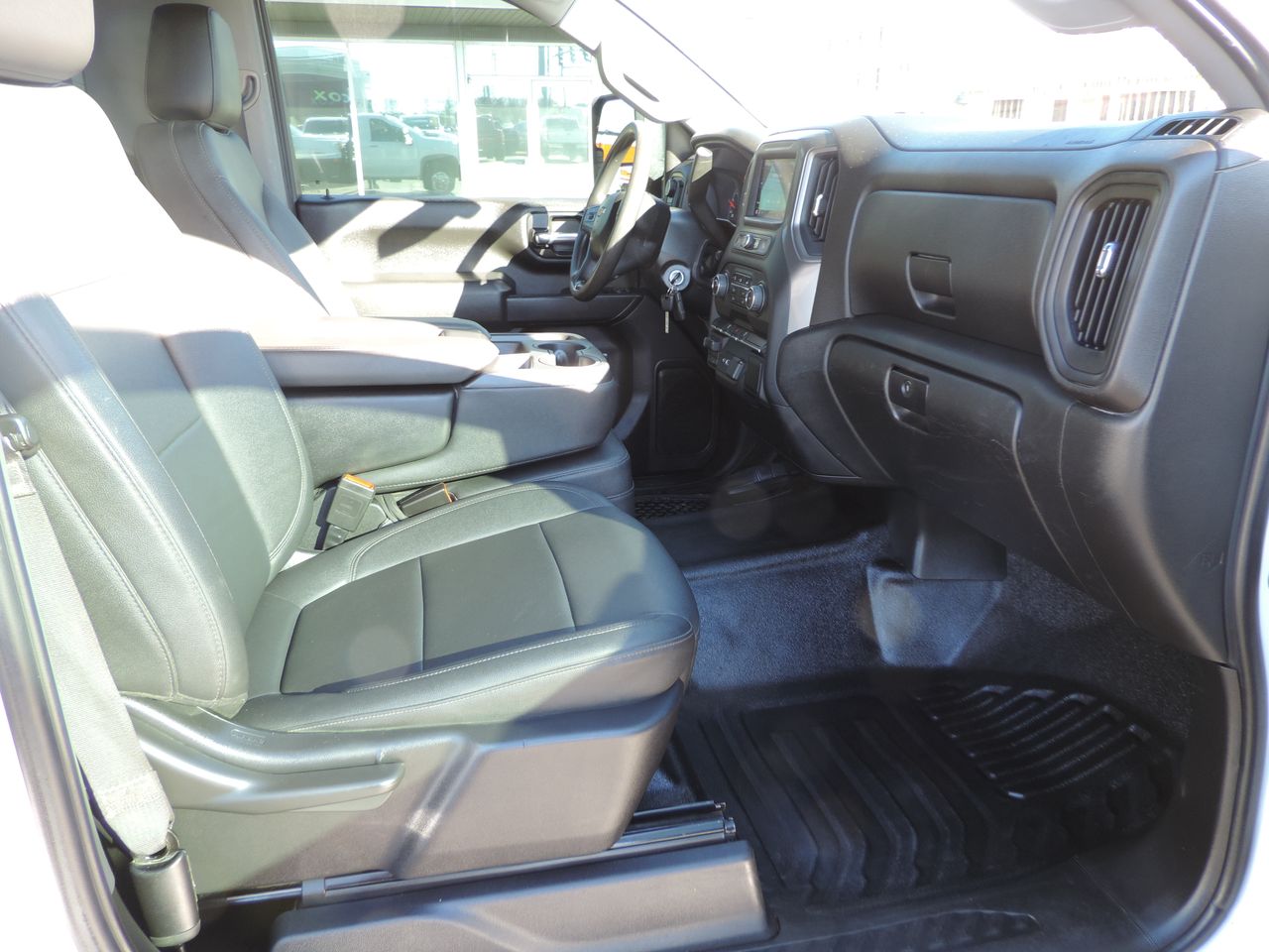 2023 Chevrolet Silverado 3500HD Reg. Cab W/T Flatbed DRW 4WD