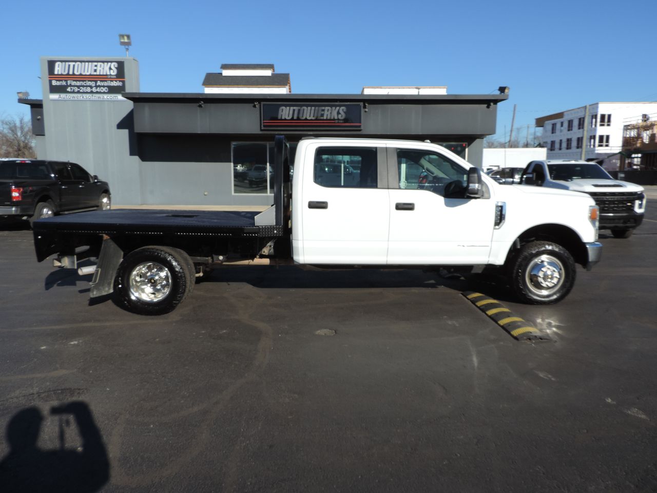 2022 Ford F-350 SD Crew Cab XL Flatbed DRW 4WD