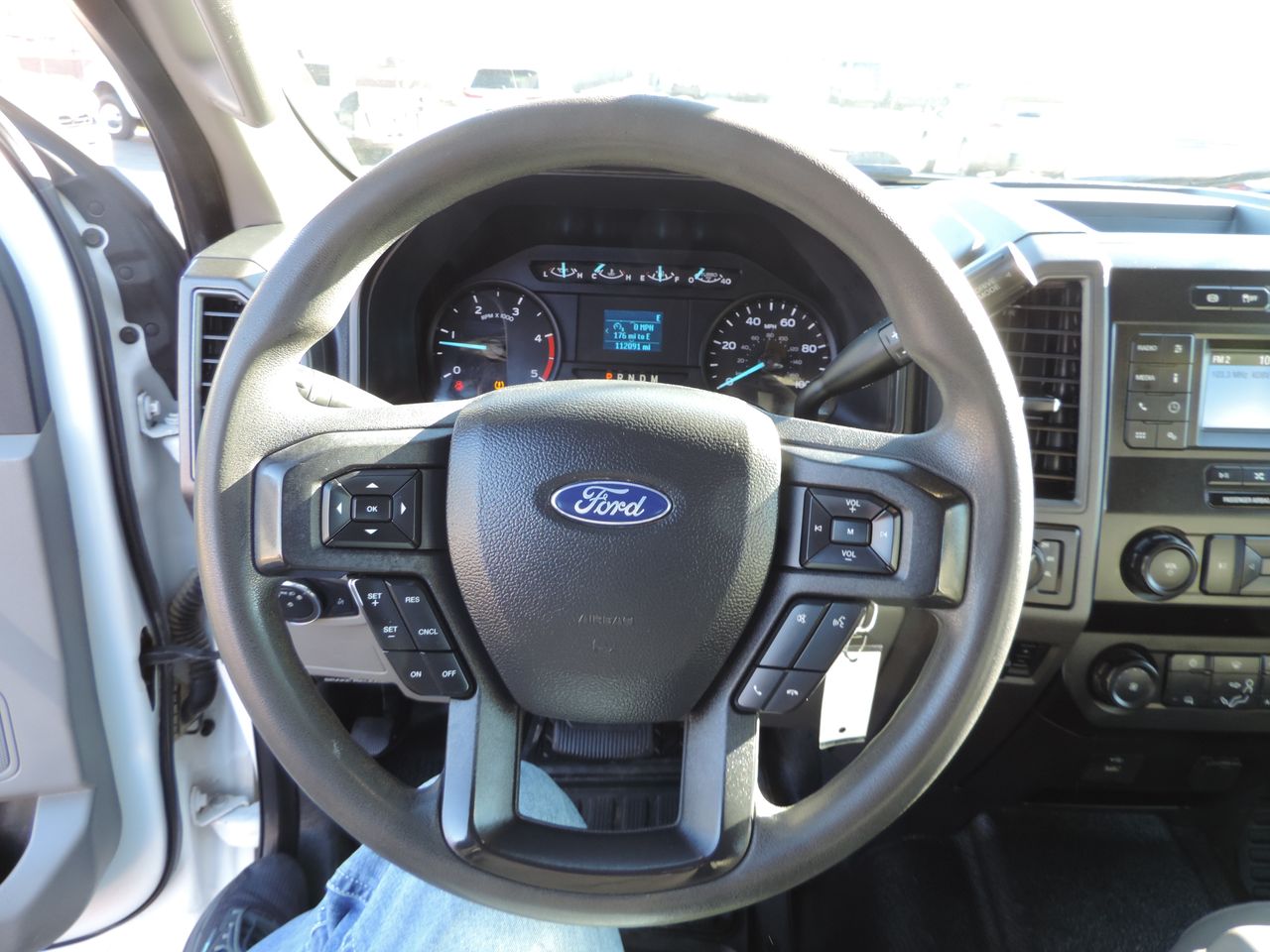 2022 Ford F-350 SD Crew Cab XL Flatbed DRW 4WD