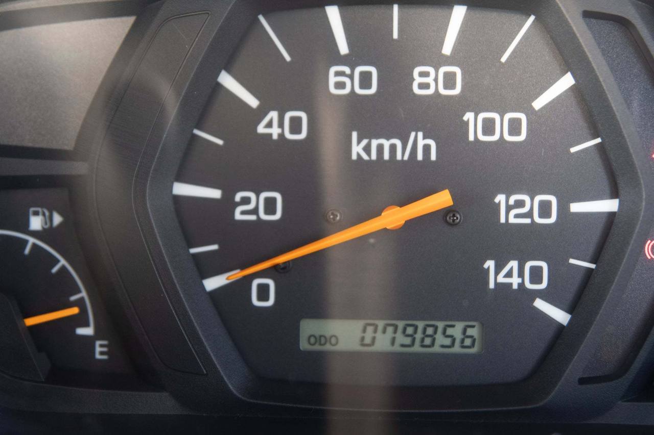 2000 Mitsubishi Minicab Special Edition 4WD, 2Hi-4Hi-4Lo, PS, AC, 5MT