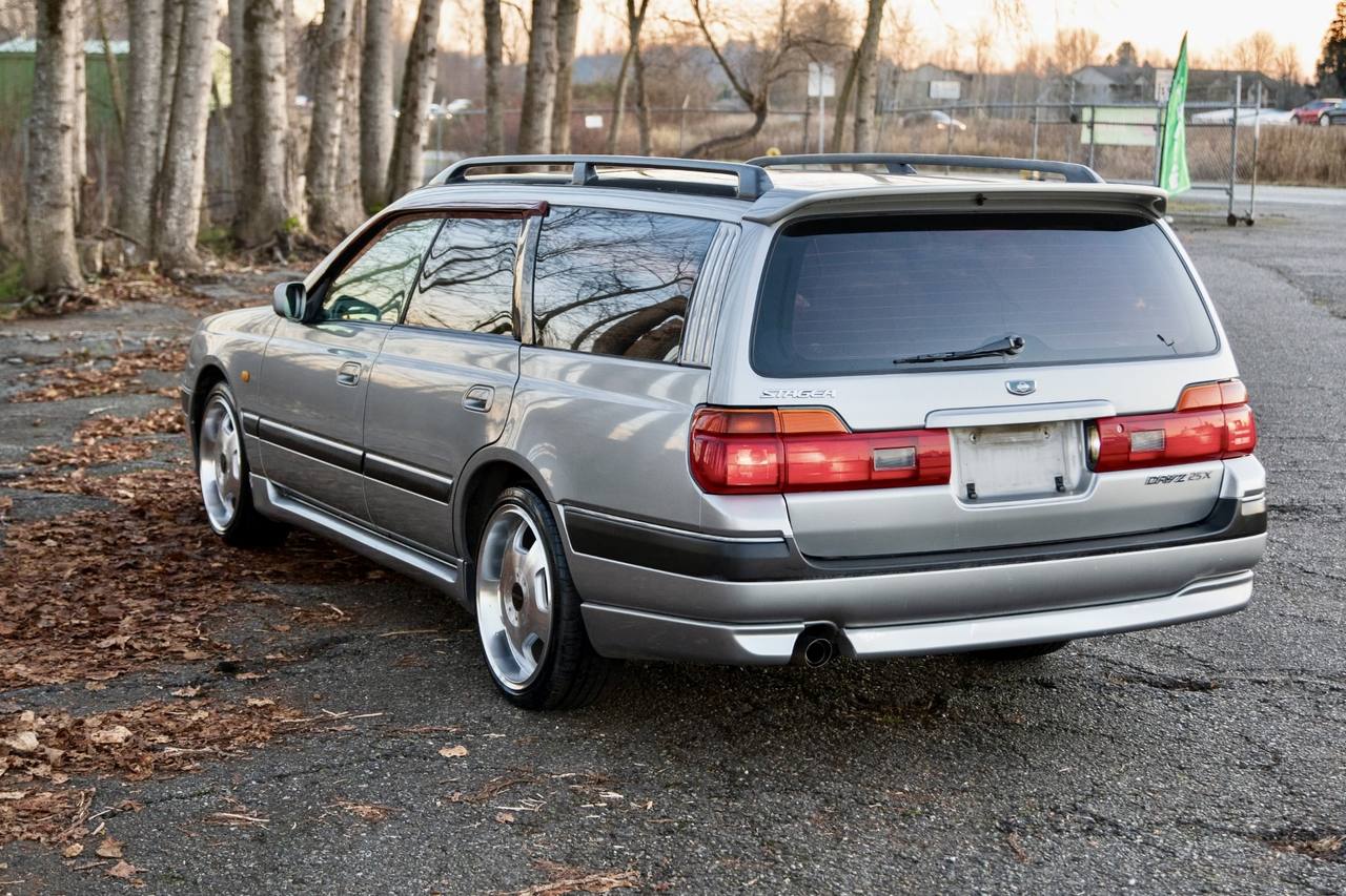 1996 Nissan Stagea 25X RWD, Sunroof, 18' Alloys, Automatic