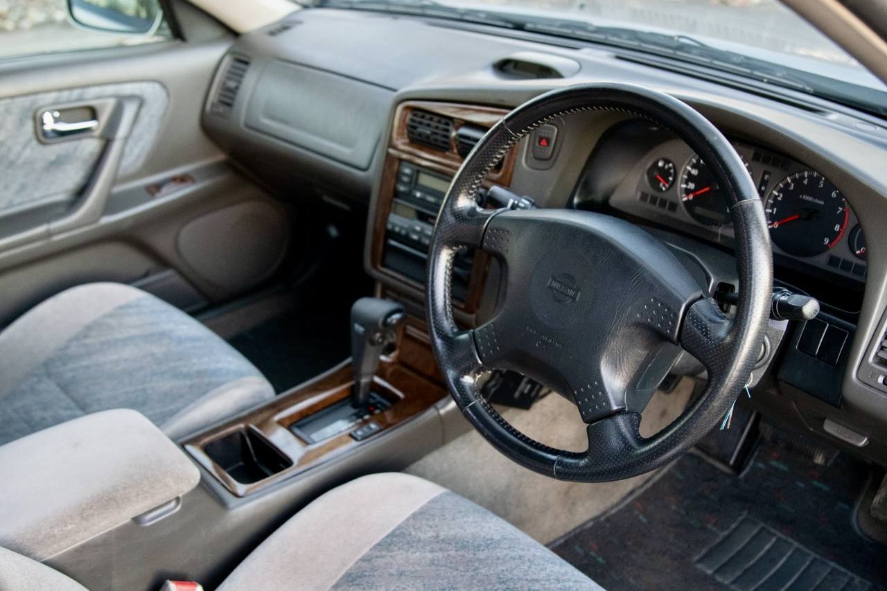 1996 Nissan Stagea 25X RWD, Sunroof, 18' Alloys, Automatic