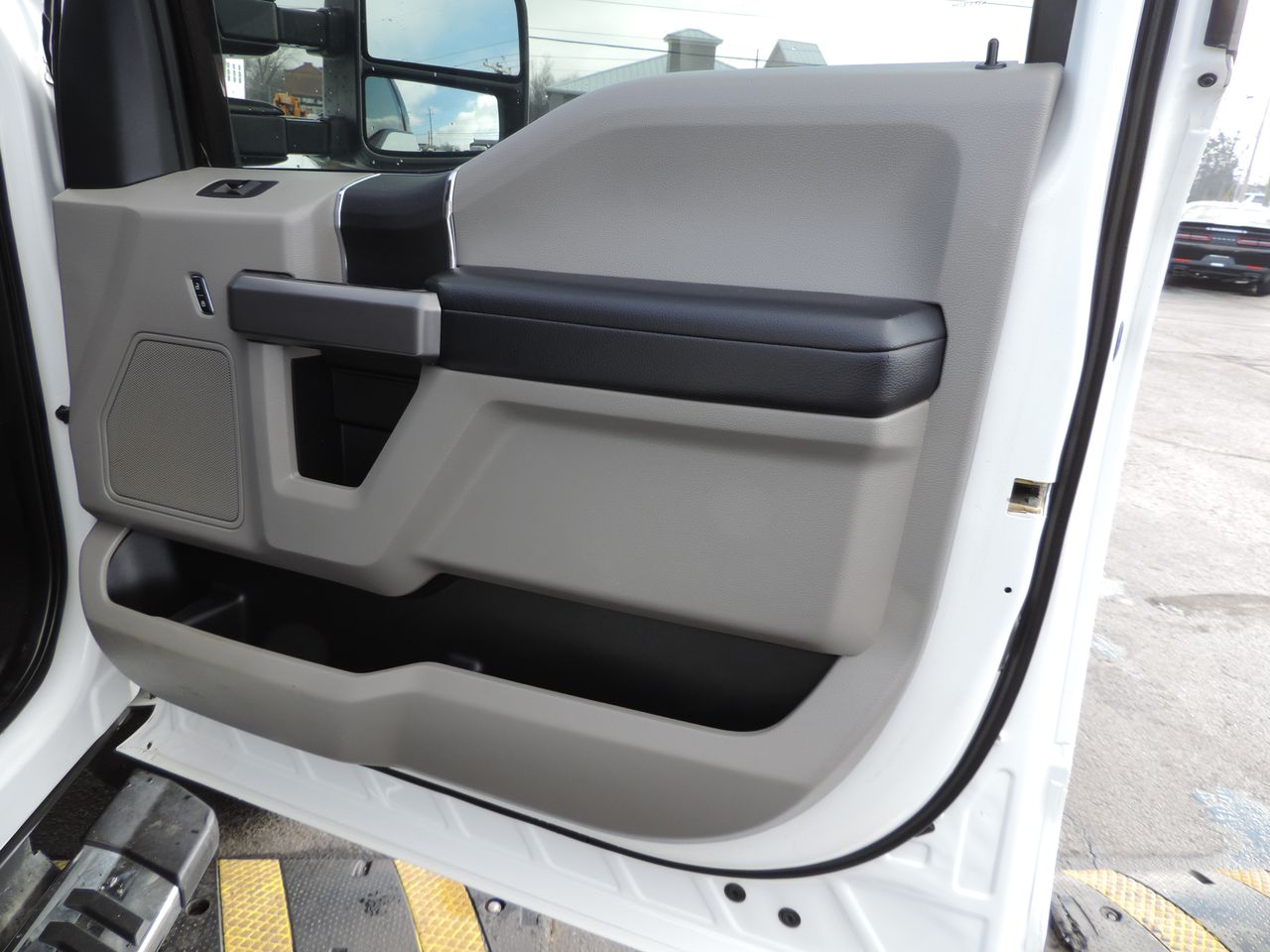 2019 Ford F-350 SD Crew Cab XLT FX4 4WD