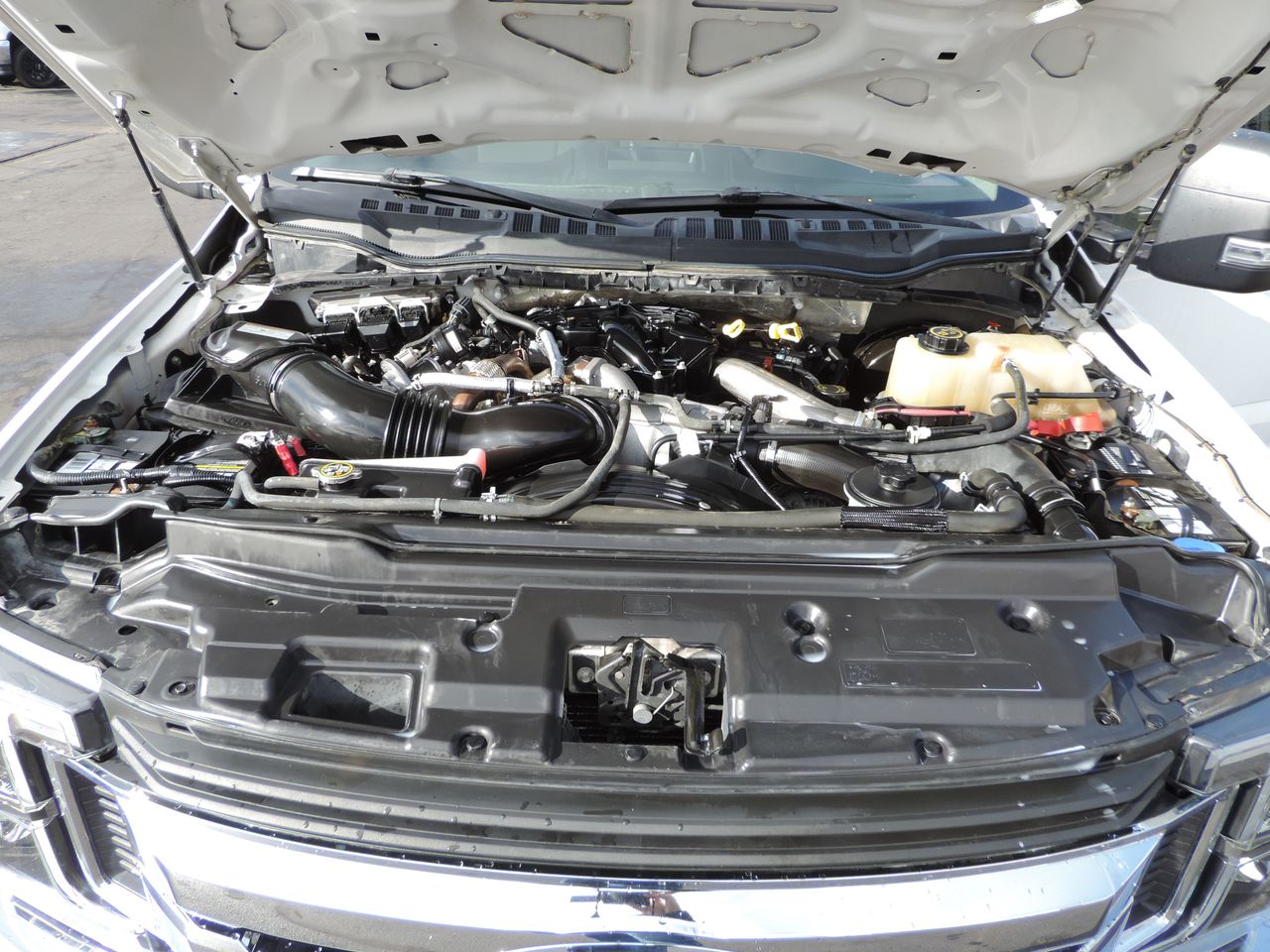 2019 Ford F-350 SD Crew Cab XLT FX4 4WD