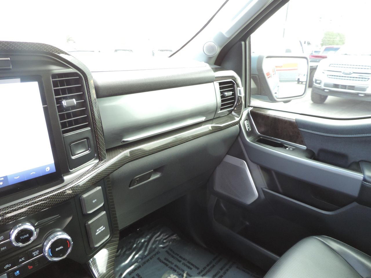 2023 Ford F-150 SuperCrew Lariat Black Ops 4WD