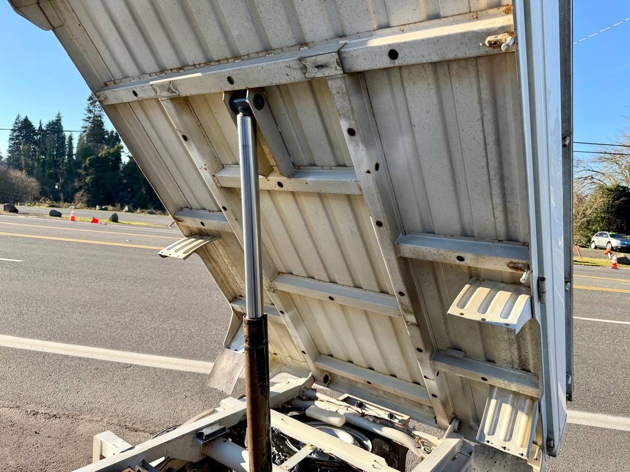 1998 Suzuki Carry Dump 4WD, 2Hi-4Hi, EL Gear, AC, 5MT, Difflock