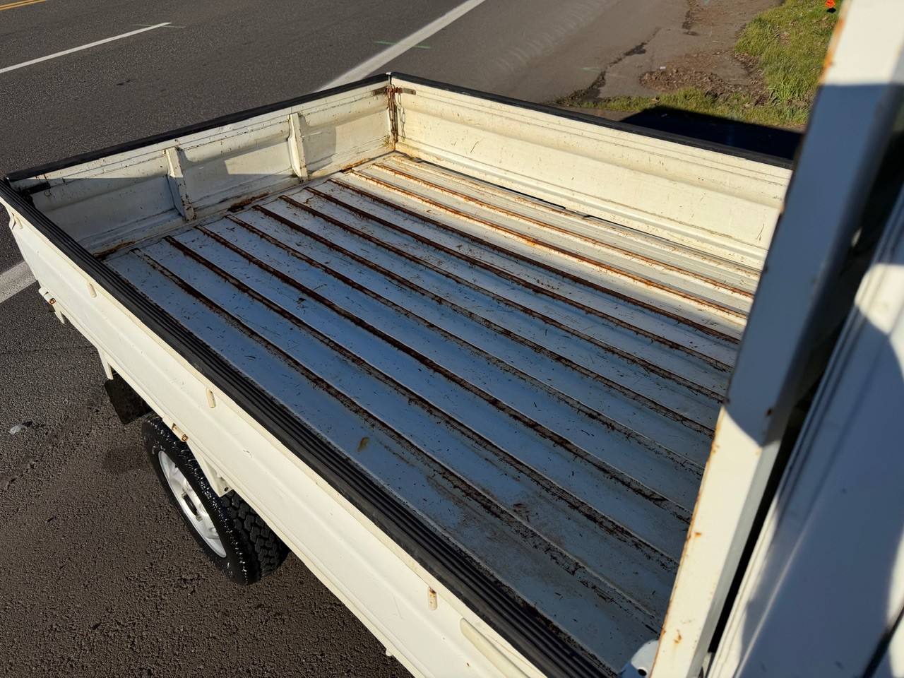 1998 Suzuki Carry Dump 4WD, 2Hi-4Hi, EL Gear, AC, 5MT, Difflock