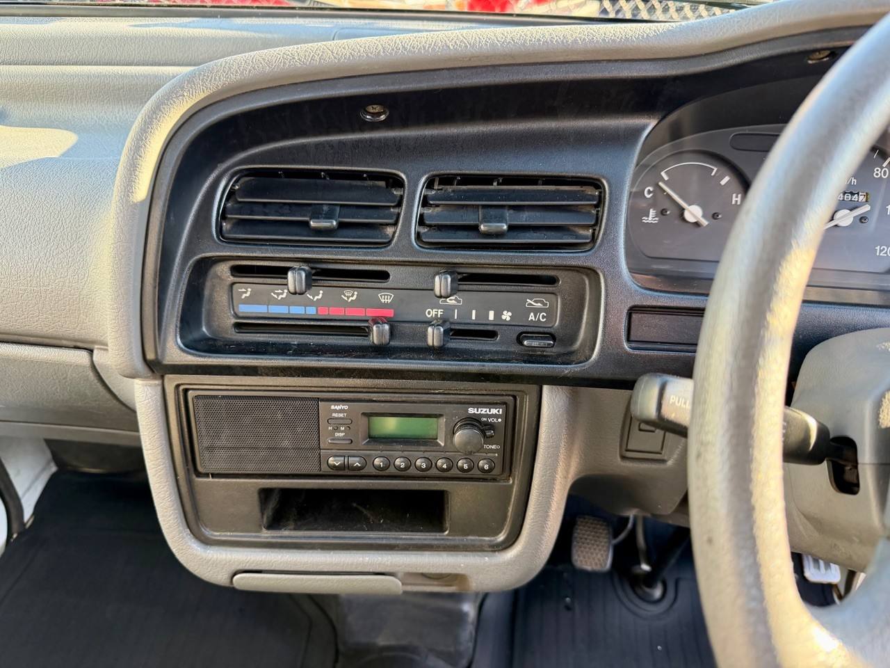 1998 Suzuki Carry Dump 4WD, 2Hi-4Hi, EL Gear, AC, 5MT, Difflock