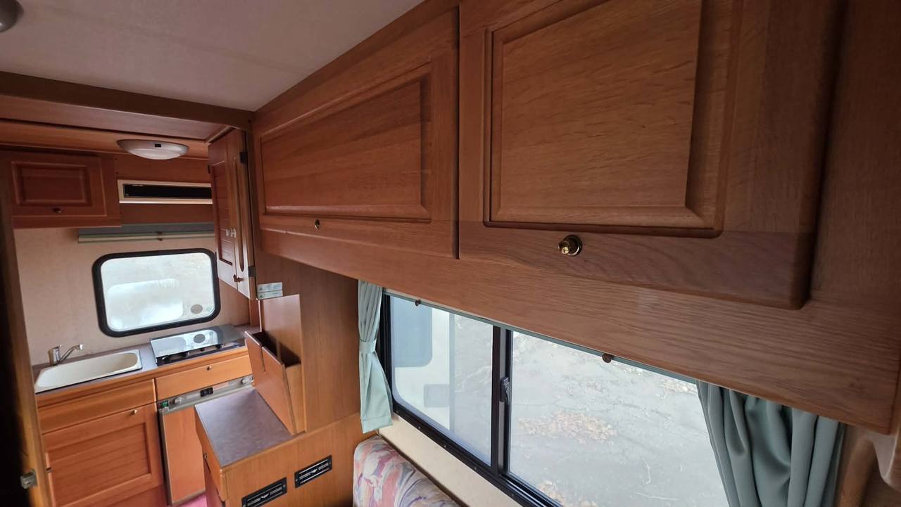 2001 Toyota Camroad Camper Limited 20th Anniversary 2WD, Auto