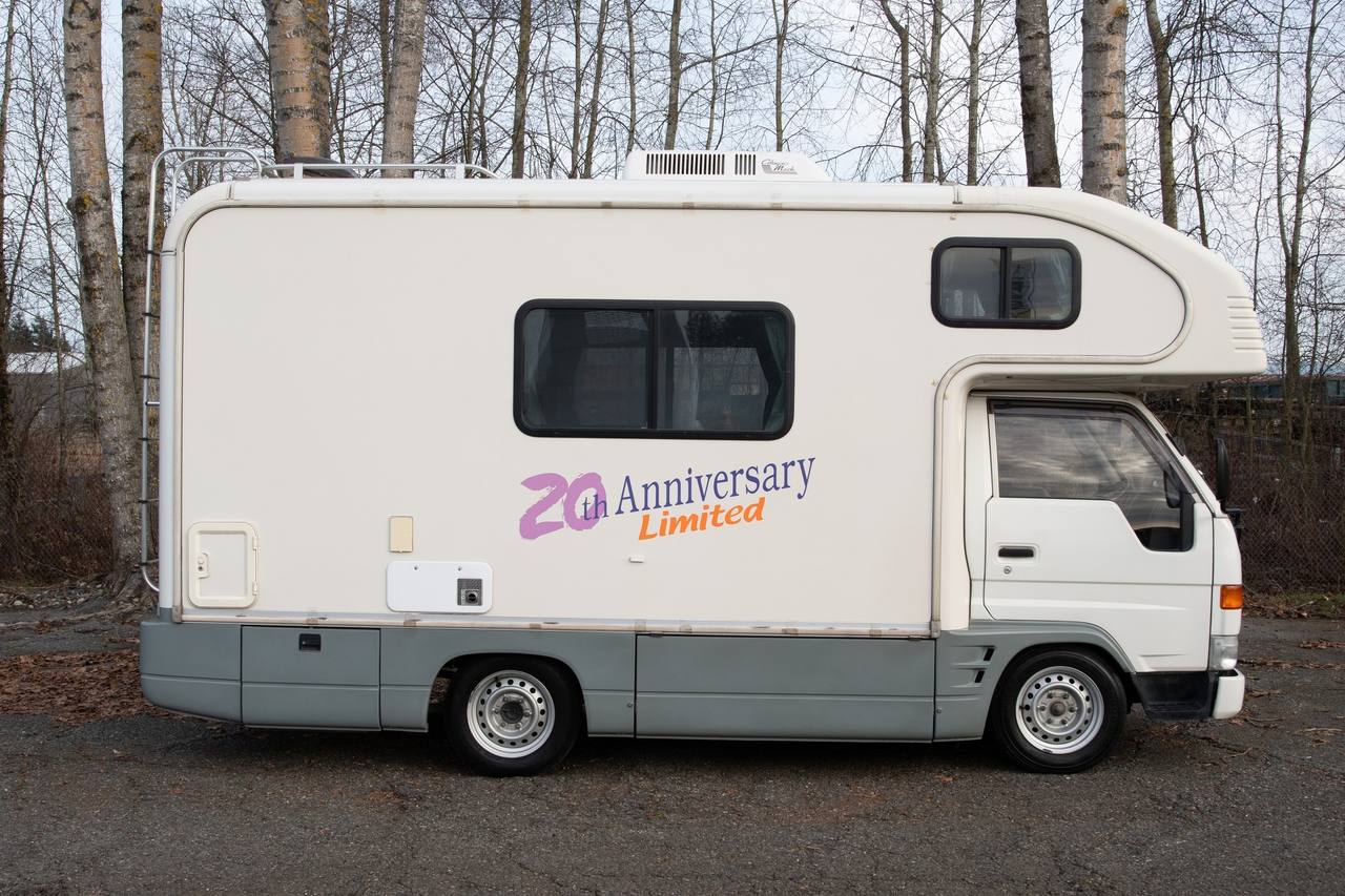 2001 Toyota Camroad Camper Limited 20th Anniversary 2WD, Auto