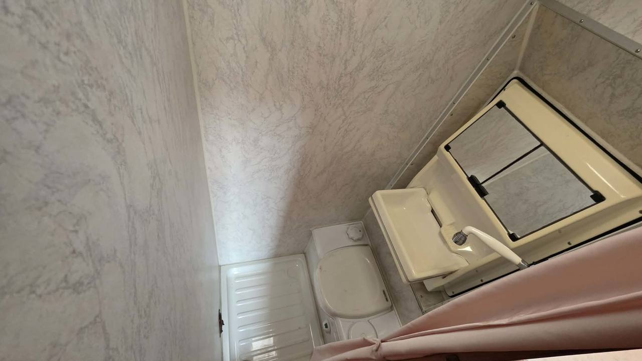 2001 Toyota Camroad Camper Limited 20th Anniversary 2WD, Auto