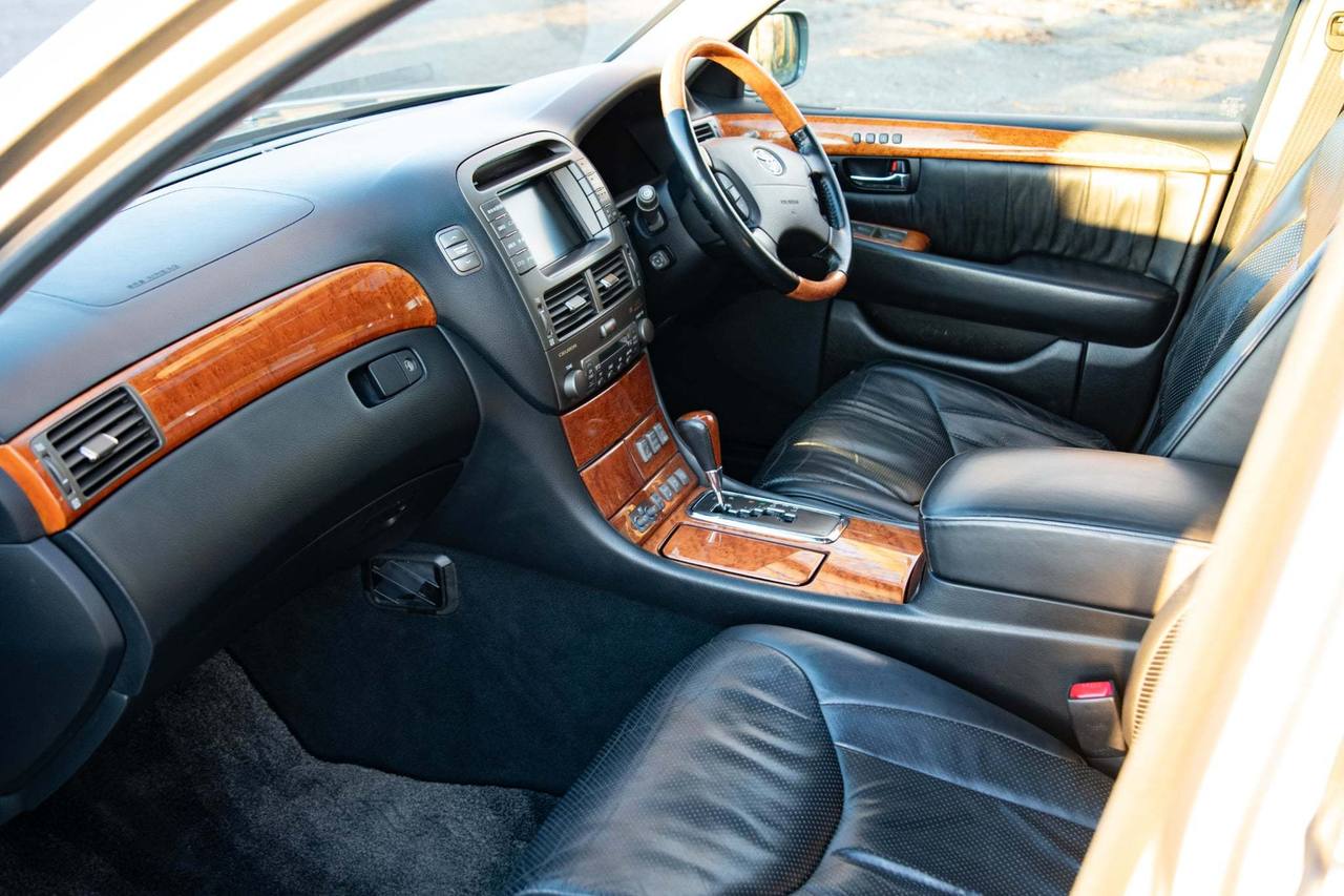 2000 Toyota Celsior Type C F Package RWD, Leather, Loaded, Auto