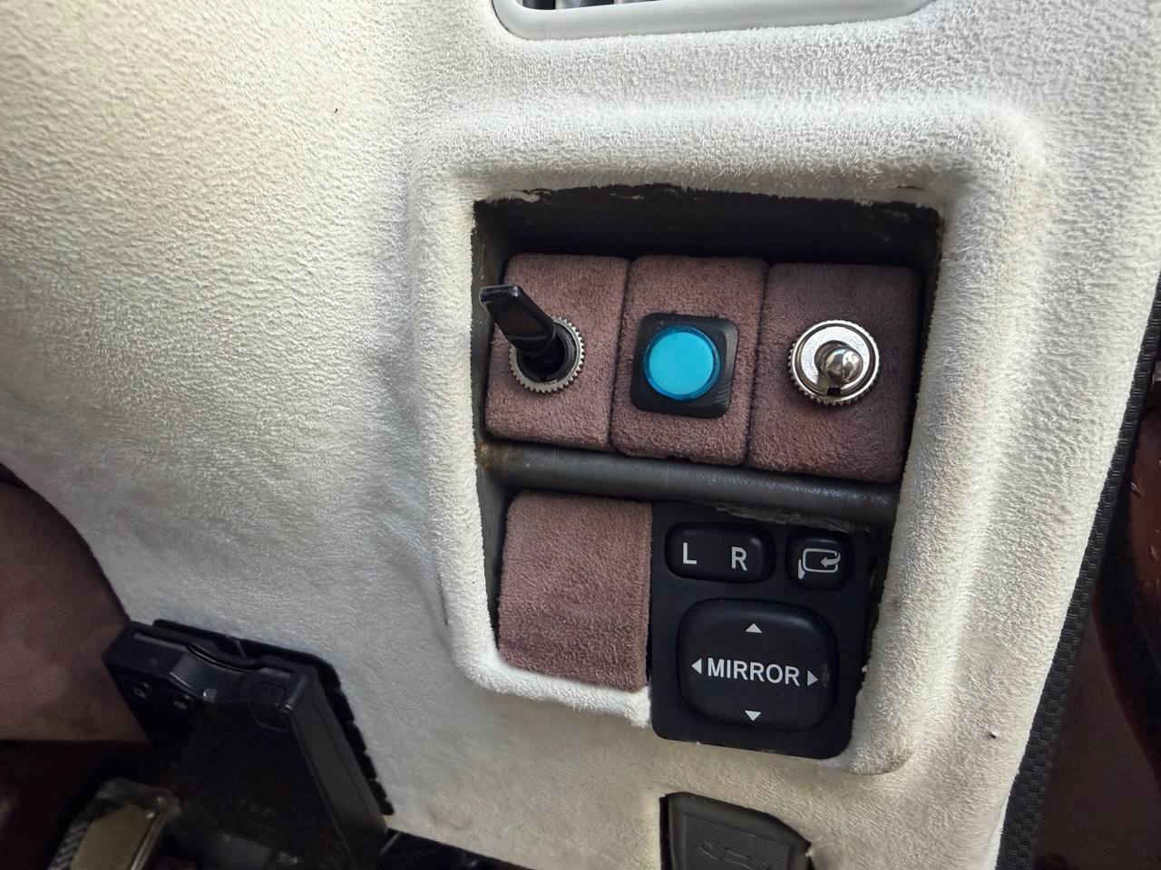 1999 Suzuki Carry Custom 4WD, 2Hi-4Hi-4Lo, PS, AC, 5MT