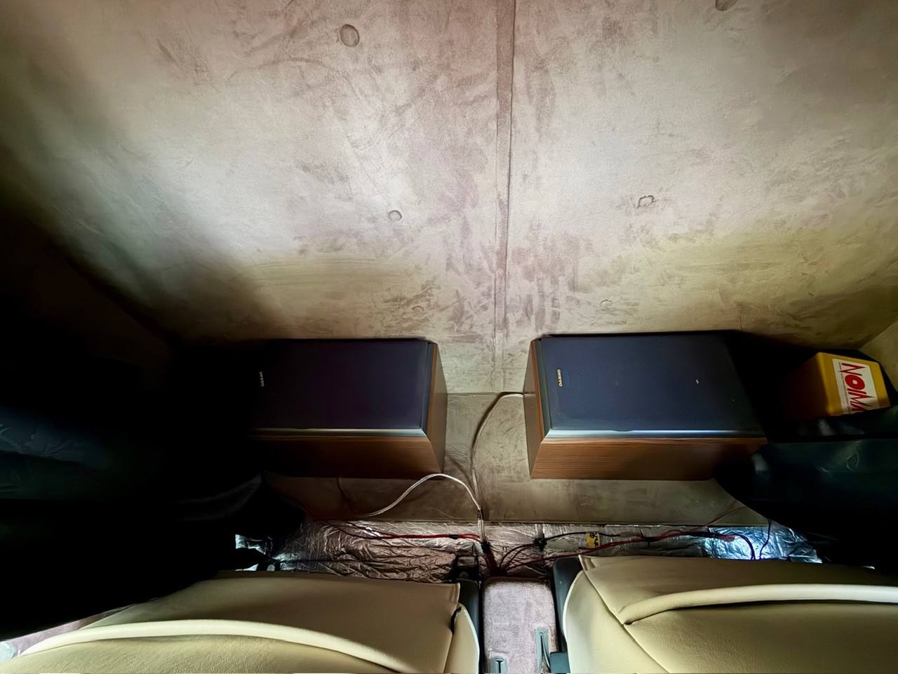 1999 Suzuki Carry Custom 4WD, 2Hi-4Hi-4Lo, PS, AC, 5MT