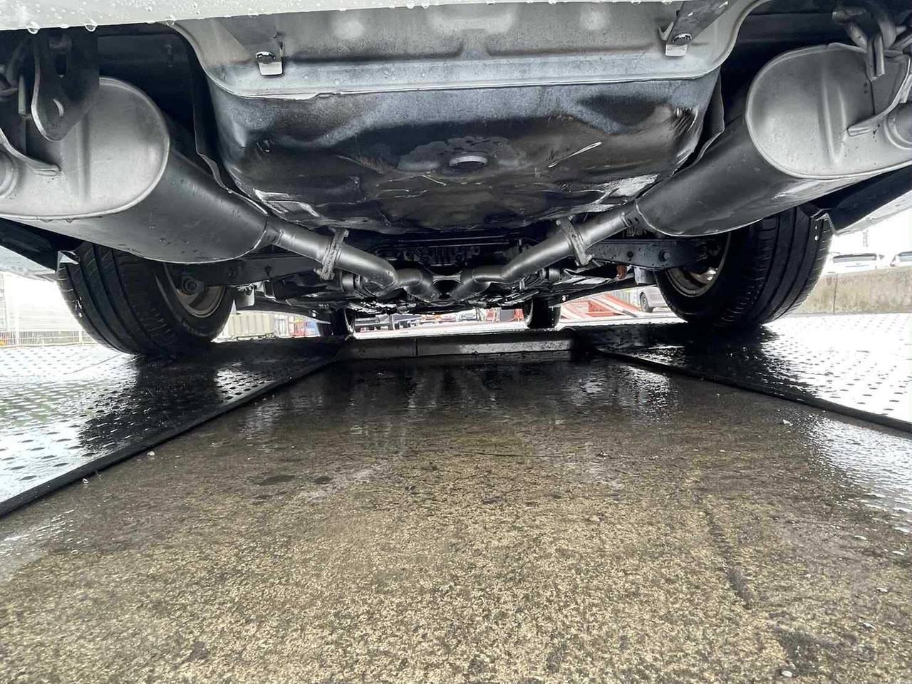 2001 Toyota Crown Majesta V8 RWD, PS, PW, AC, Aero Kit, Automatic