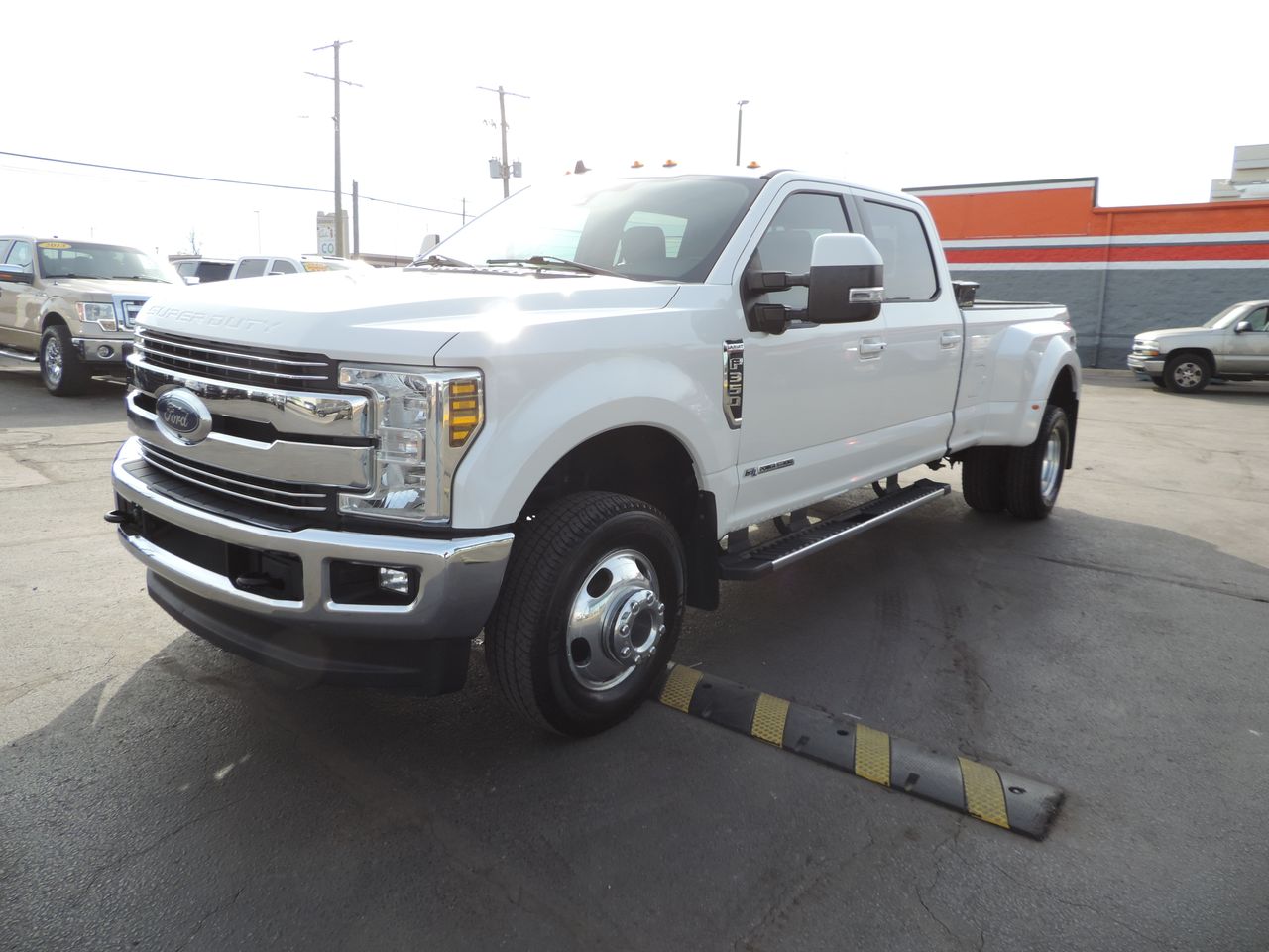 2019 Ford F-350 SD Crew Cab Lariat FX4 DRW 4WD 