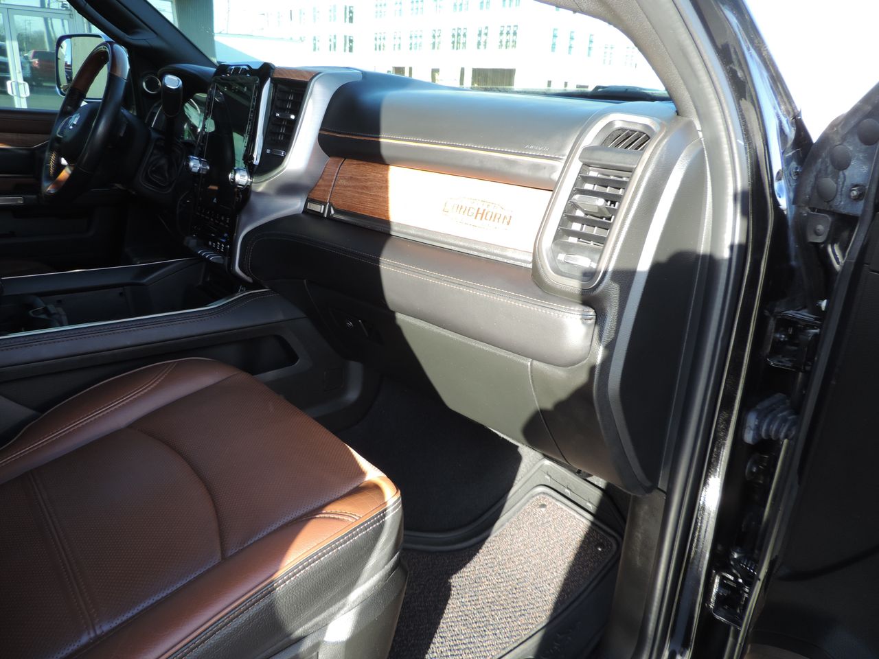 2022 RAM 3500 Crew Cab Longhorn Flatbed 4WD DRW
