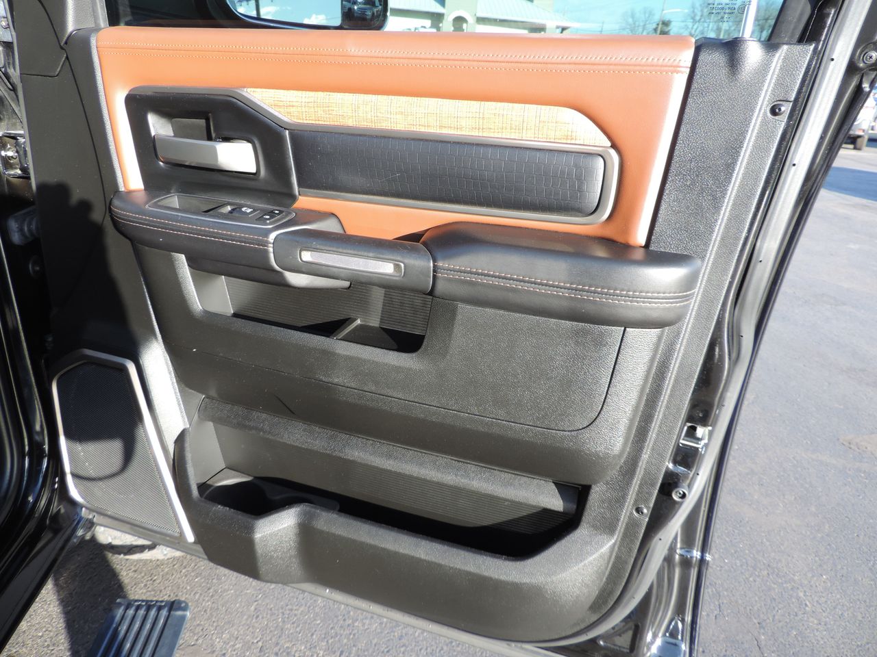 2022 RAM 3500 Crew Cab Longhorn Flatbed 4WD DRW