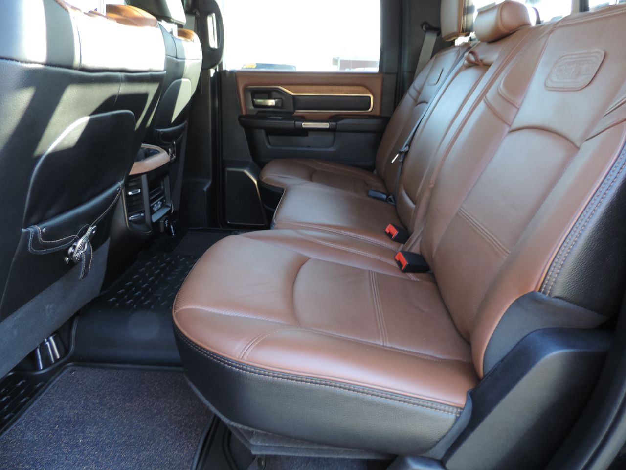2022 RAM 3500 Crew Cab Longhorn Flatbed 4WD DRW