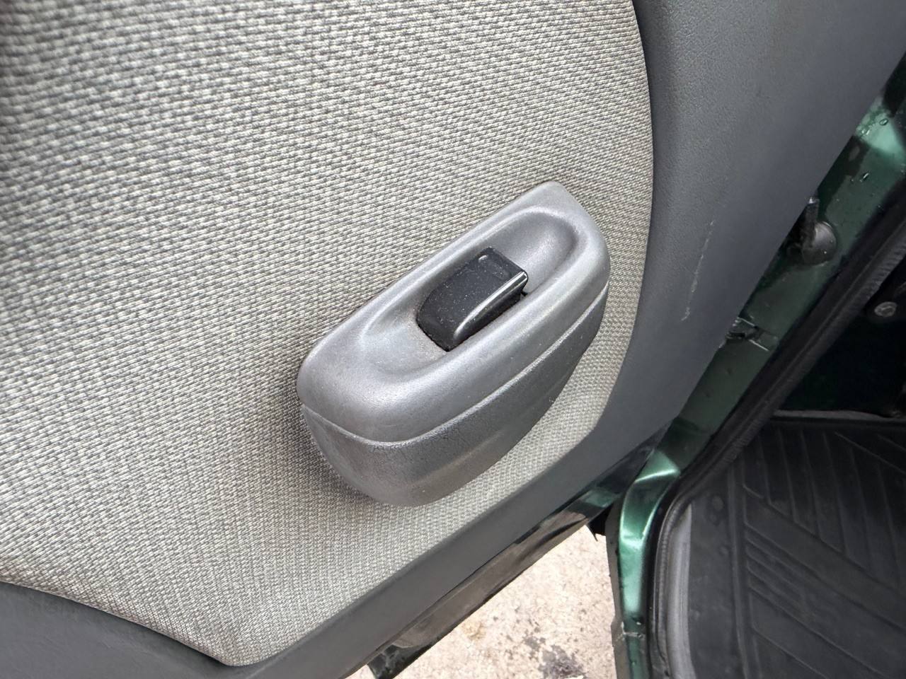 1997 Subaru Sambar EFI Dias Supercharged Glass Roof 4WD, PW, AC, 5MT
