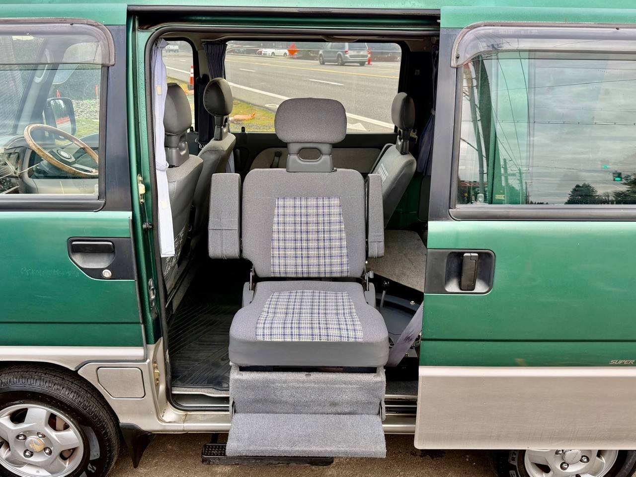 1997 Subaru Sambar EFI Dias Supercharged Glass Roof 4WD, PW, AC, 5MT