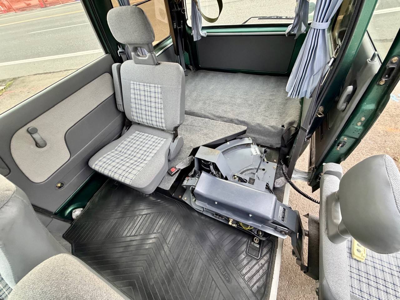 1997 Subaru Sambar EFI Dias Supercharged Glass Roof 4WD, PW, AC, 5MT