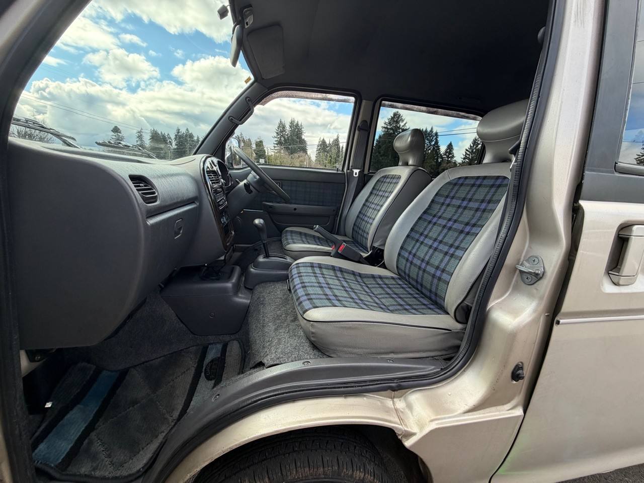 1997 Daihatsu Atrai EFI Classic 2WD, Twincam EFI, AC, PS, PW,PL, Auto