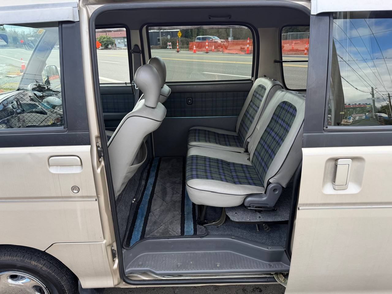 1997 Daihatsu Atrai EFI Classic 2WD, Twincam EFI, AC, PS, PW,PL, Auto