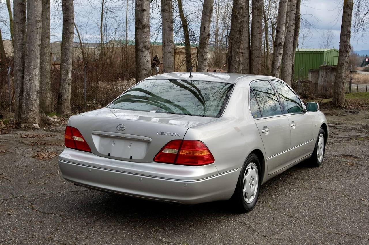 2001 Toyota Celsior Type C RWD, Fully Loaded, Auto, Like New!