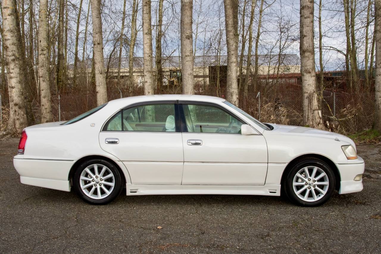 2001 Toyota Crown Majesta V8 RWD, PS, PW, AC, Aero Kit, Automatic