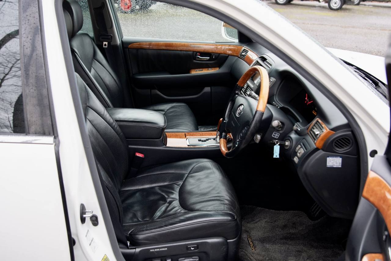 2001 Toyota Celsior Type C RWD, Leather, PS, PW, AC, Automatic