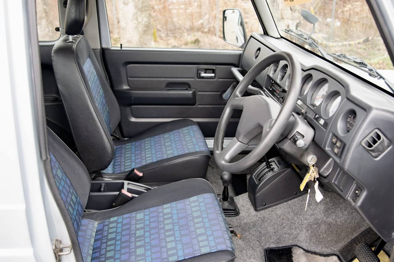 1996 Suzuki Jimny Wild Wind 4WD, 2Hi,4Hi,4Lo, Automatic, Like New!