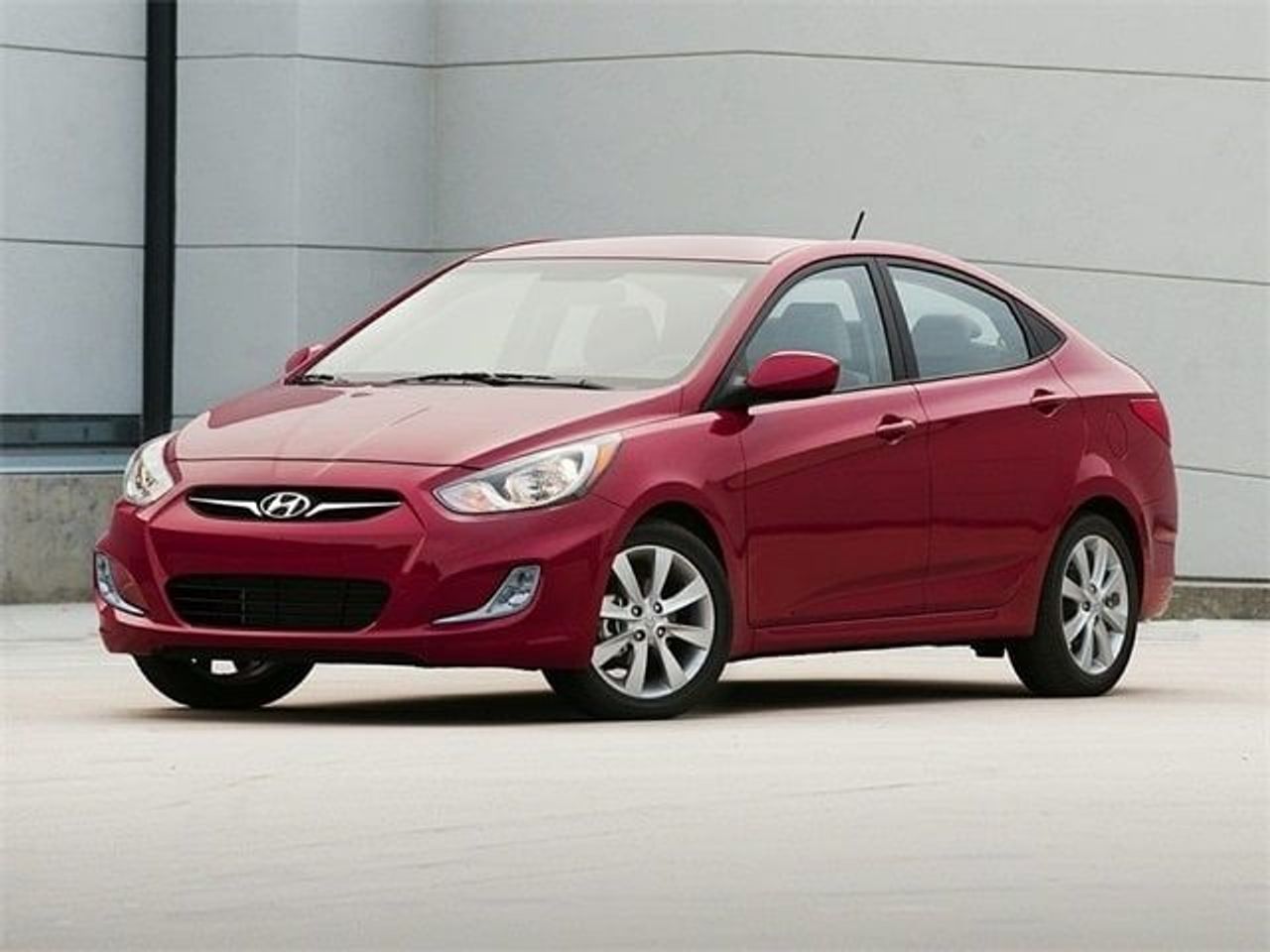 Clearwater Blue 2013 Hyundai Accent Sedan Front-Wheel Drive Automatic