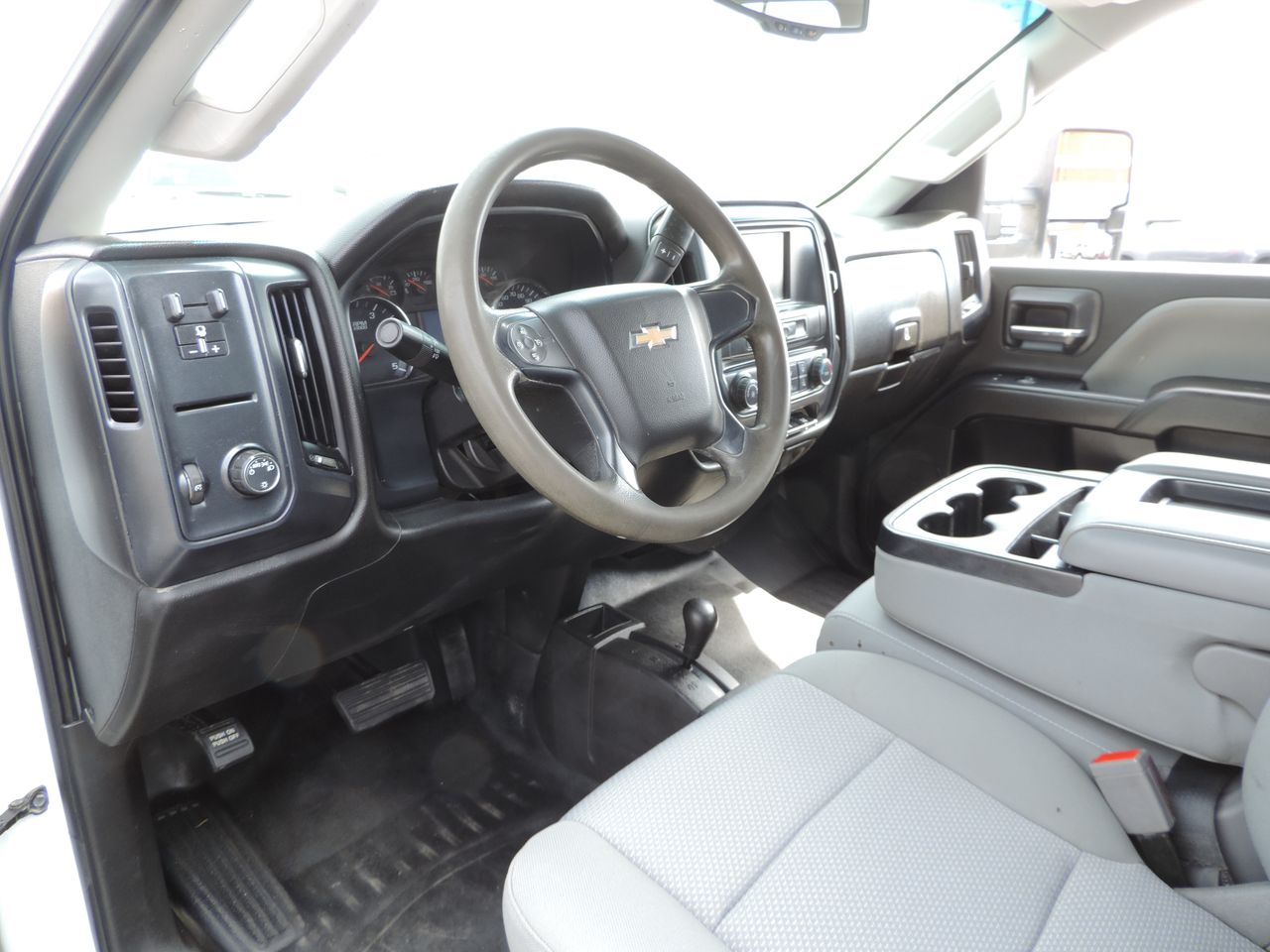 2019 Chevrolet Silverado 3500HD Crew Cab W/T Flatbed DRW 4WD