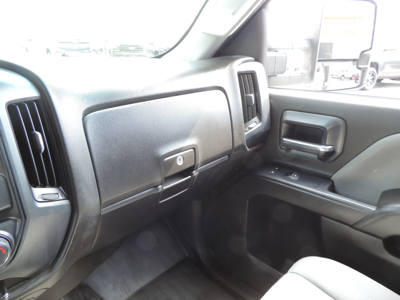 2019 Chevrolet Silverado 3500HD Crew Cab W/T Flatbed DRW 4WD
