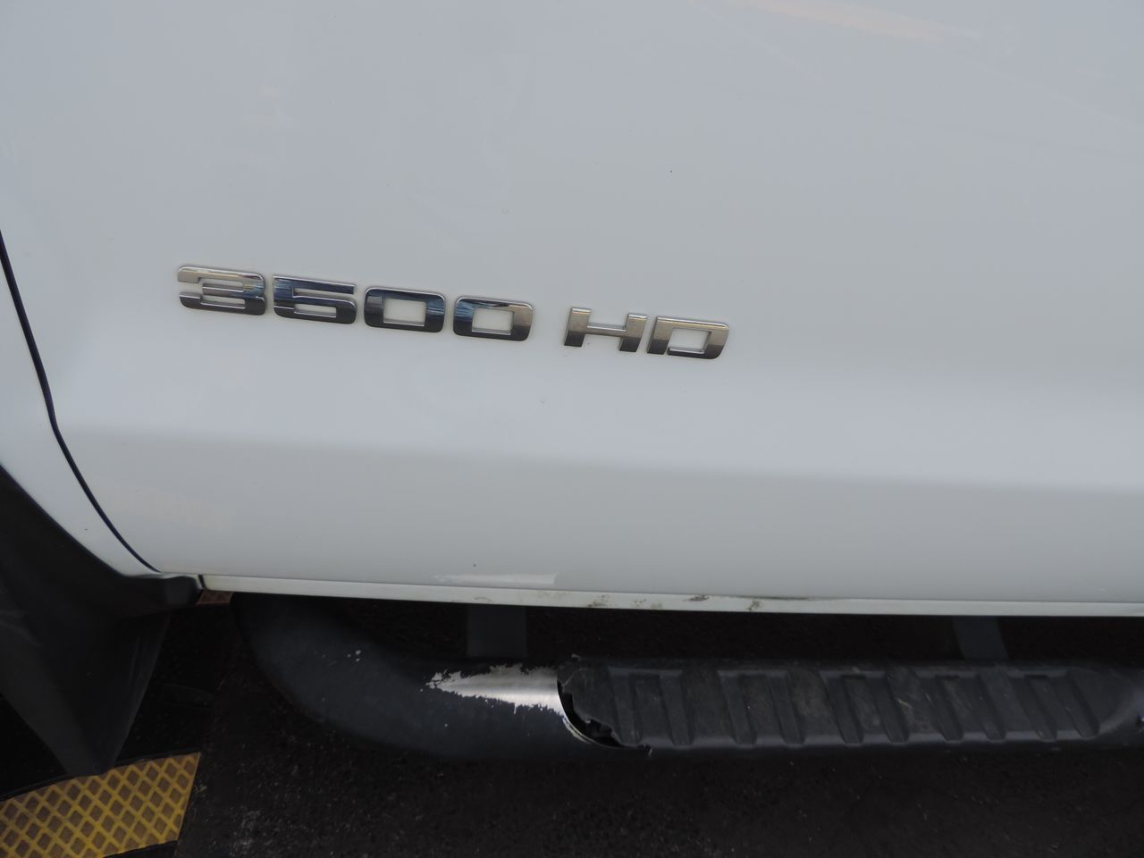 2019 Chevrolet Silverado 3500HD Crew Cab W/T Flatbed DRW 4WD