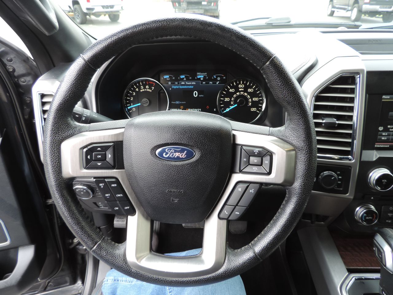 2015 Ford F-150 SuperCrew Platinum 4WD