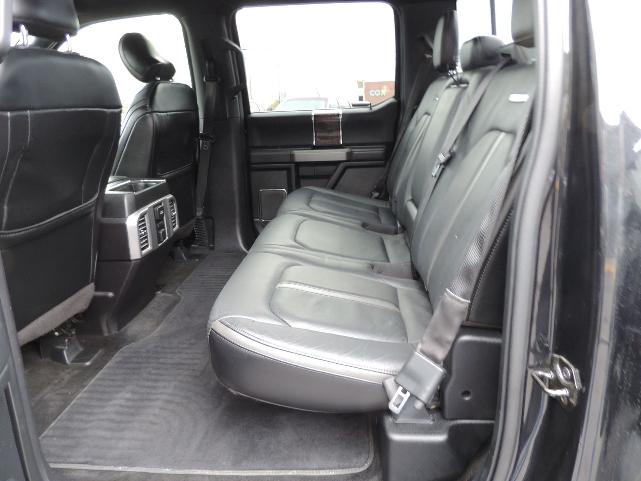 2015 Ford F-150 SuperCrew Platinum 4WD