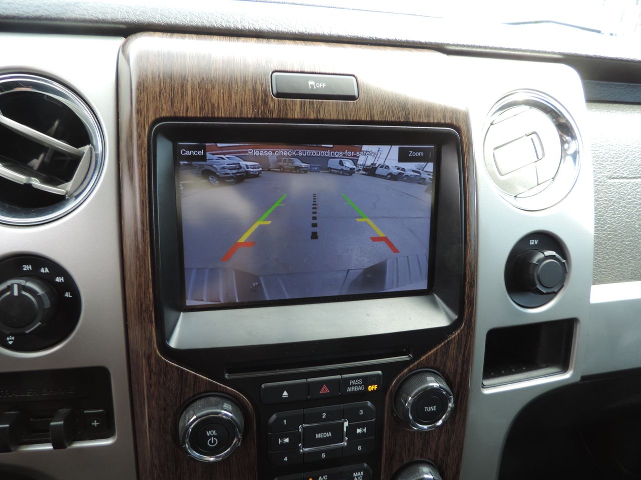 2013 Ford F-150 SuperCrew Lariat 4WD