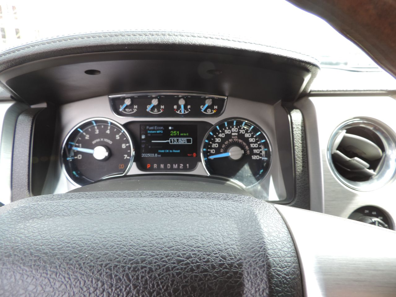 2014 Ford F-150 SuperCrew Platinum 4WD