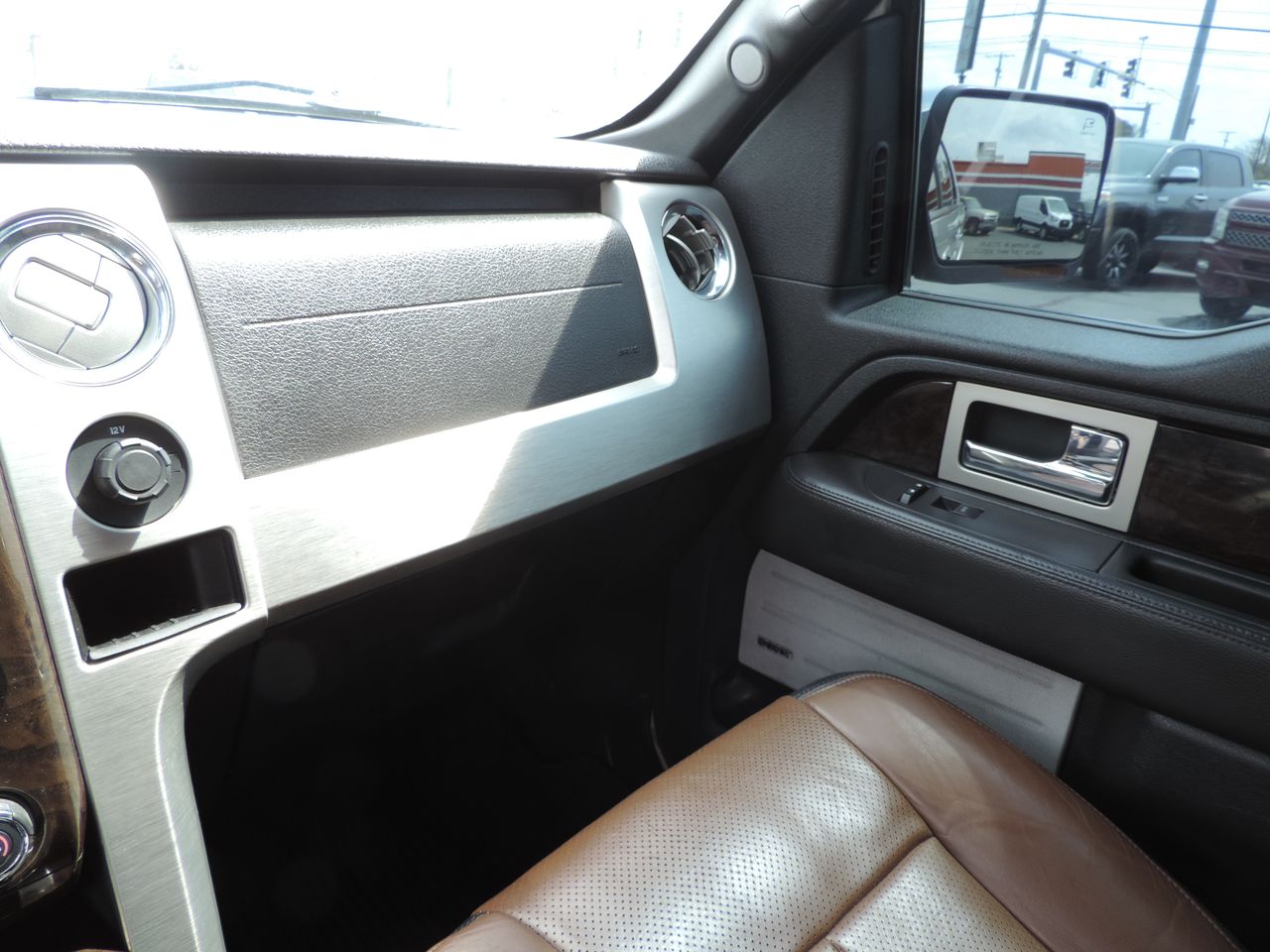 2014 Ford F-150 SuperCrew Platinum 4WD