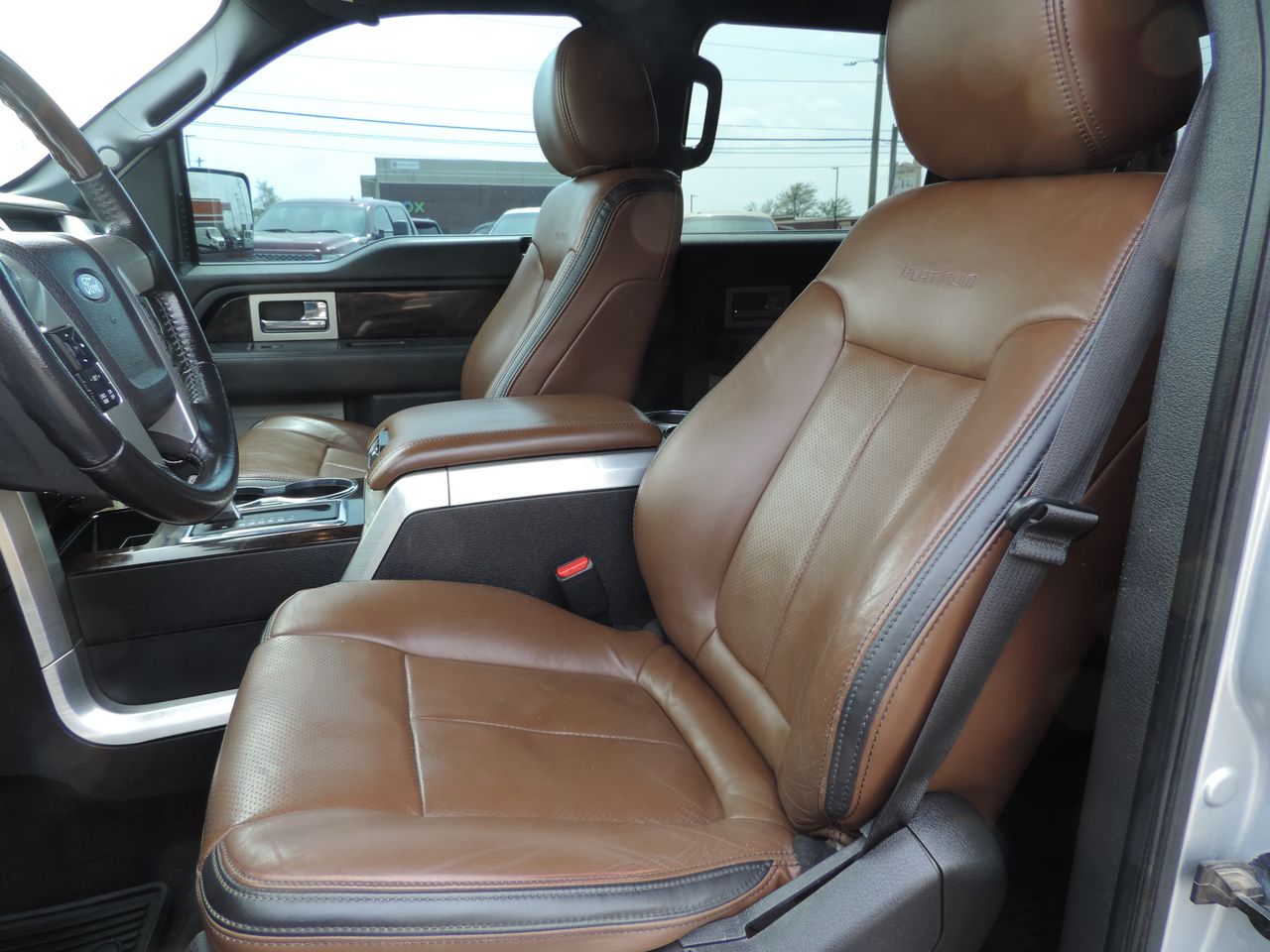 2014 Ford F-150 SuperCrew Platinum 4WD