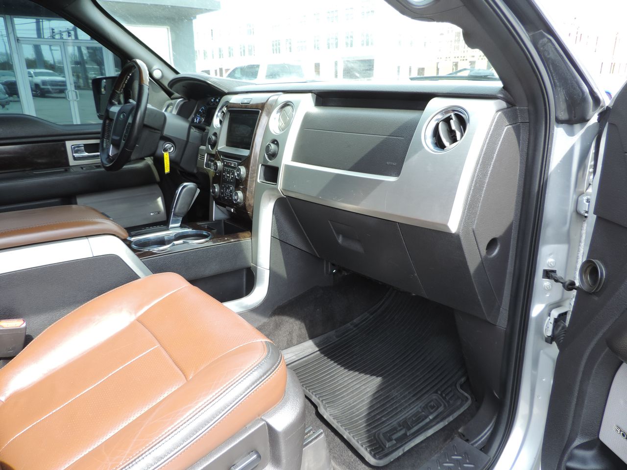 2014 Ford F-150 SuperCrew Platinum 4WD