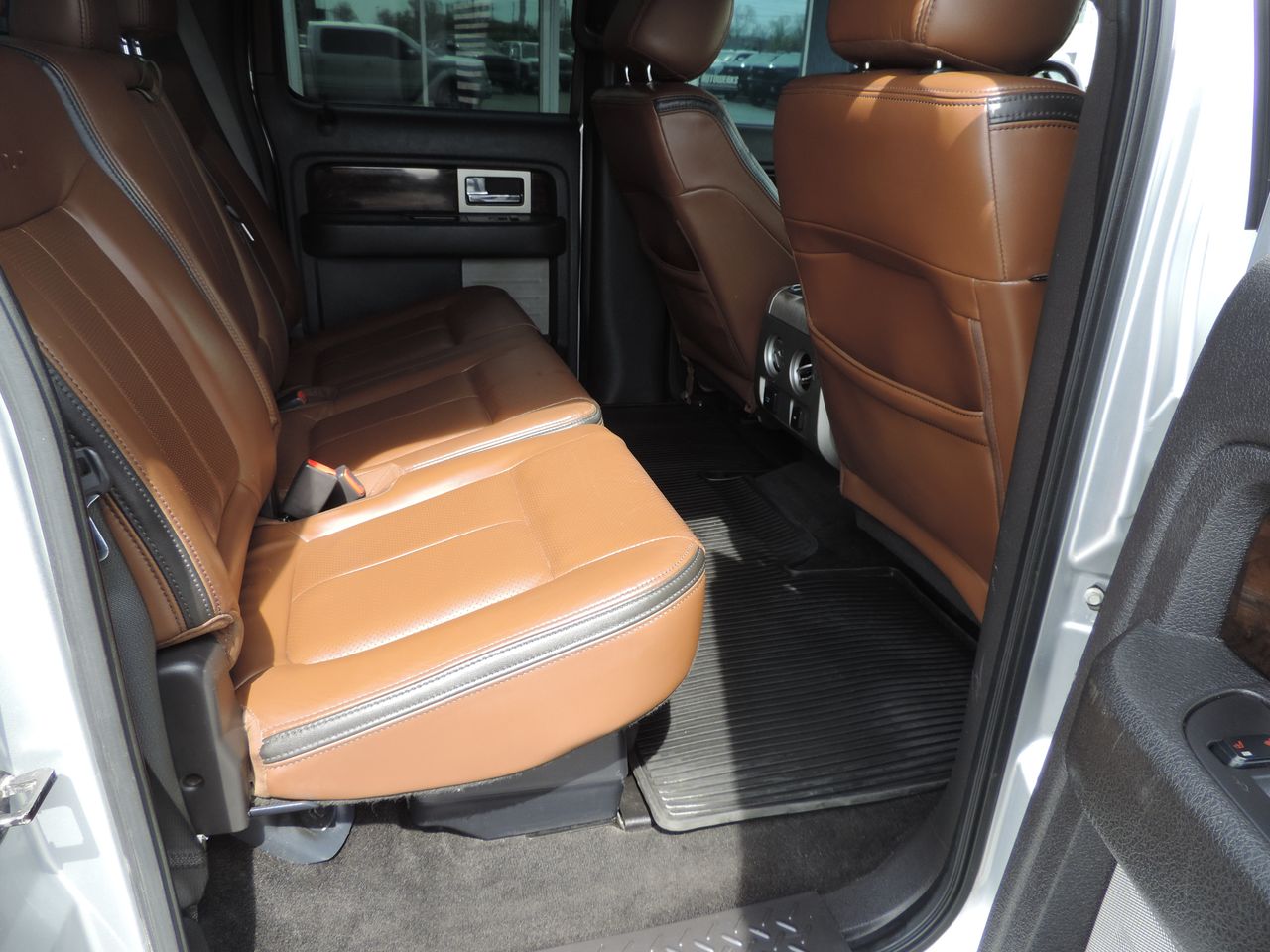 2014 Ford F-150 SuperCrew Platinum 4WD