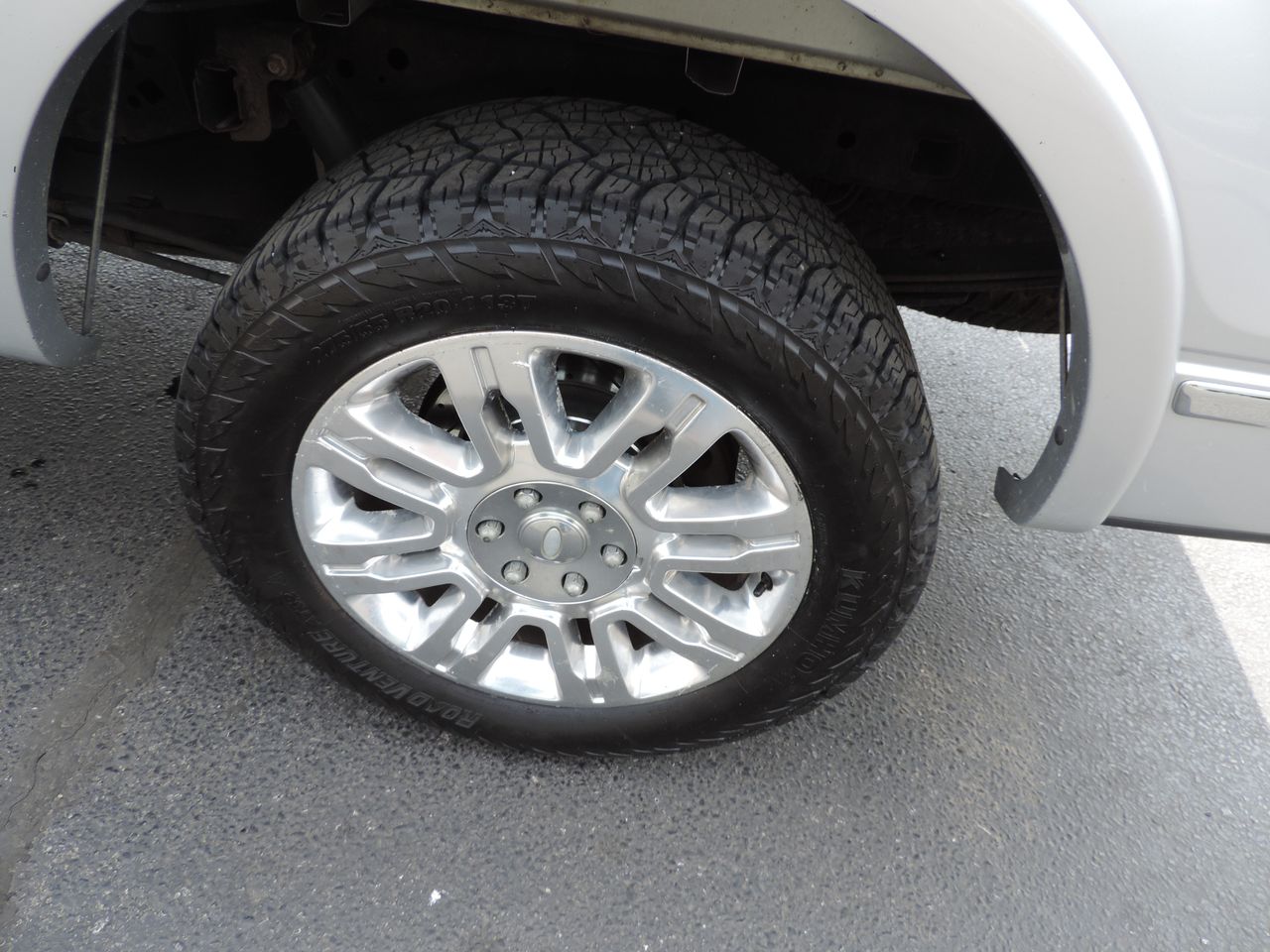 2014 Ford F-150 SuperCrew Platinum 4WD