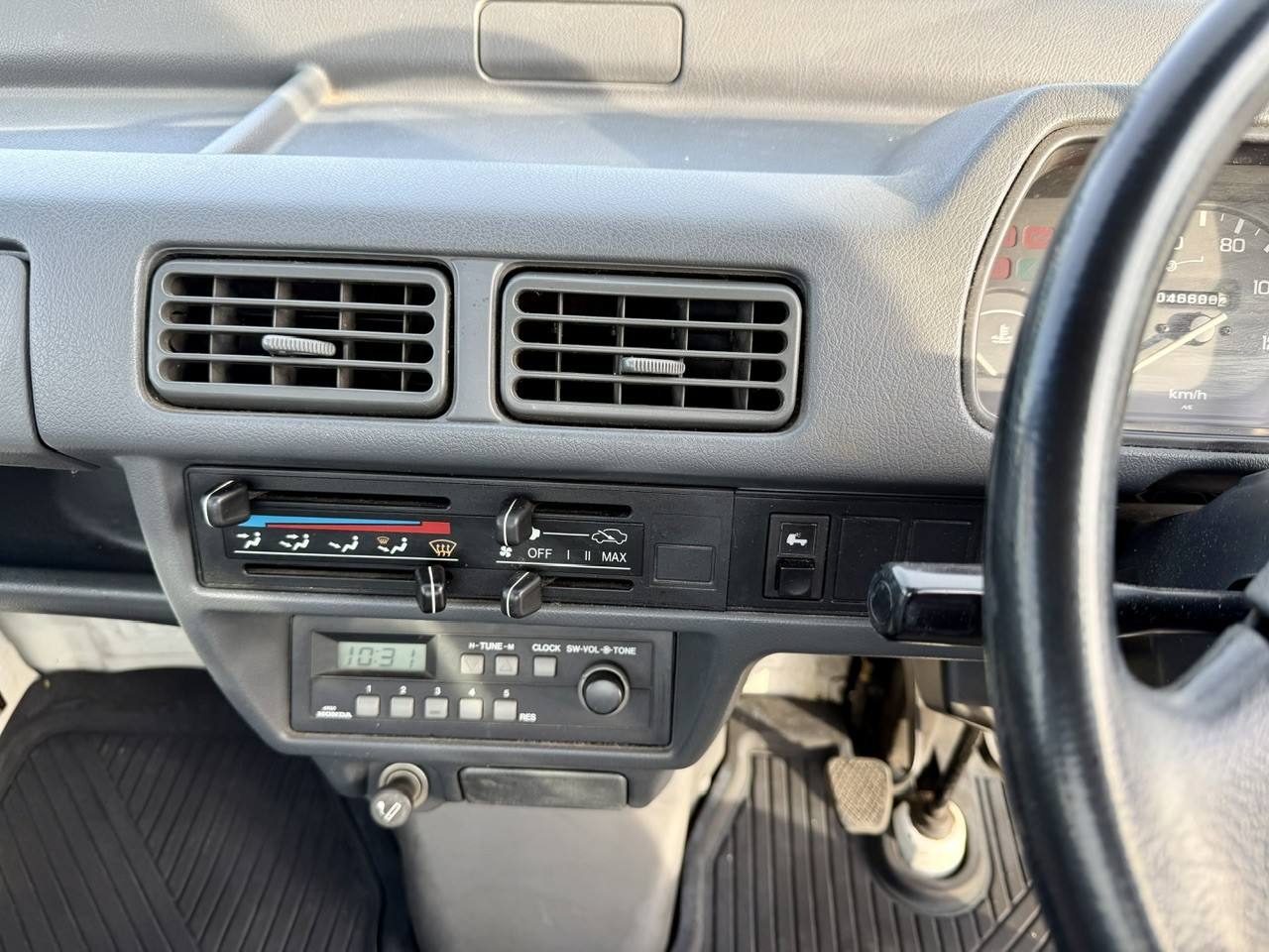 1998 Honda Acty Super Delux RealTime 4WD, Mid-Engine, 5MT
