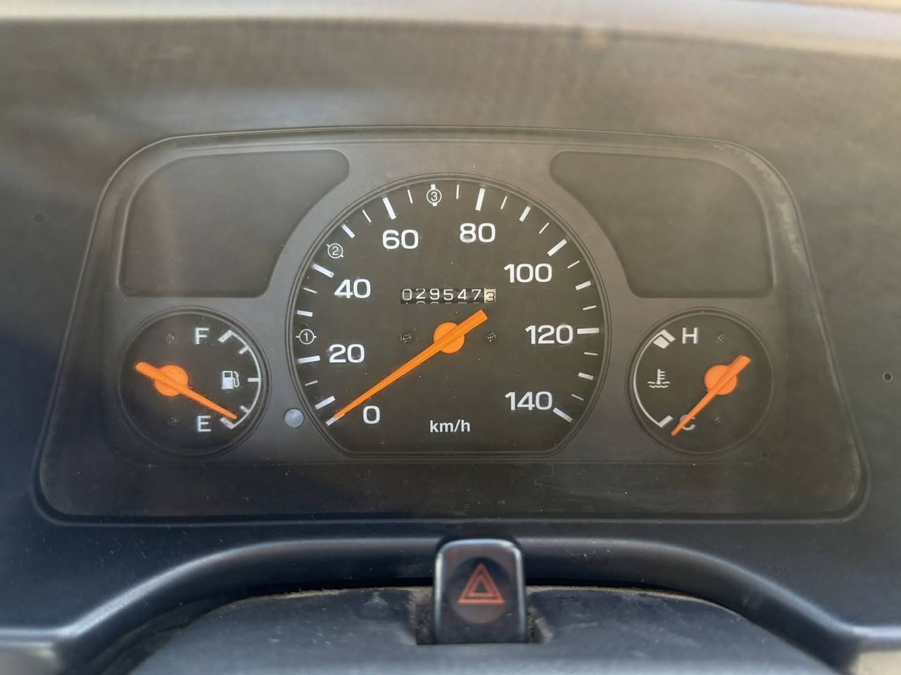 2000 Subaru Sambar EFI 4WD, 2Hi-4Hi-EL Gear, PS, AC, 5MT