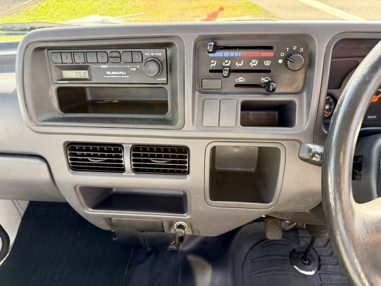 2000 Subaru Sambar EFI 4WD, 2Hi-4Hi-EL Gear, PS, AC, 5MT